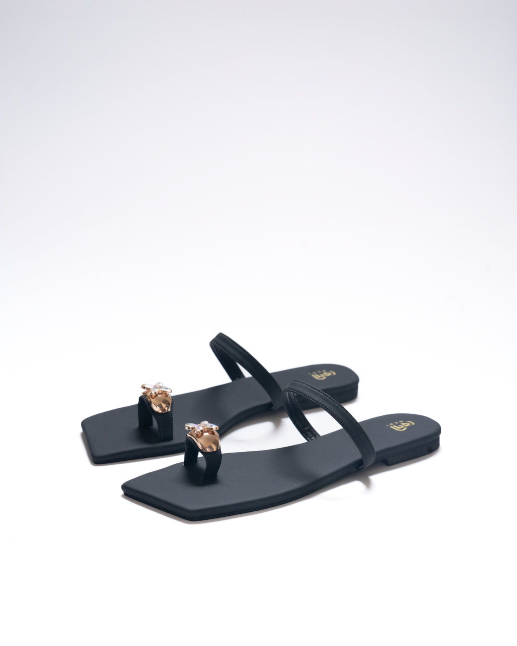 orna-step-carbon-black-essential-flats-daily-wear