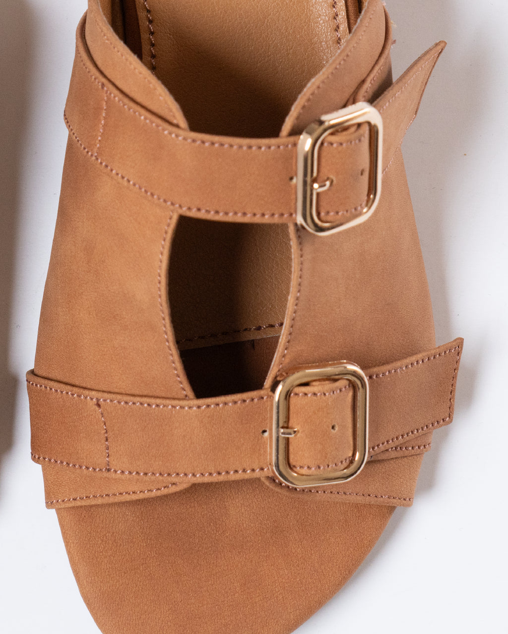 stride-buckle-toffee-tan-flat-sandals-adjustable-strap